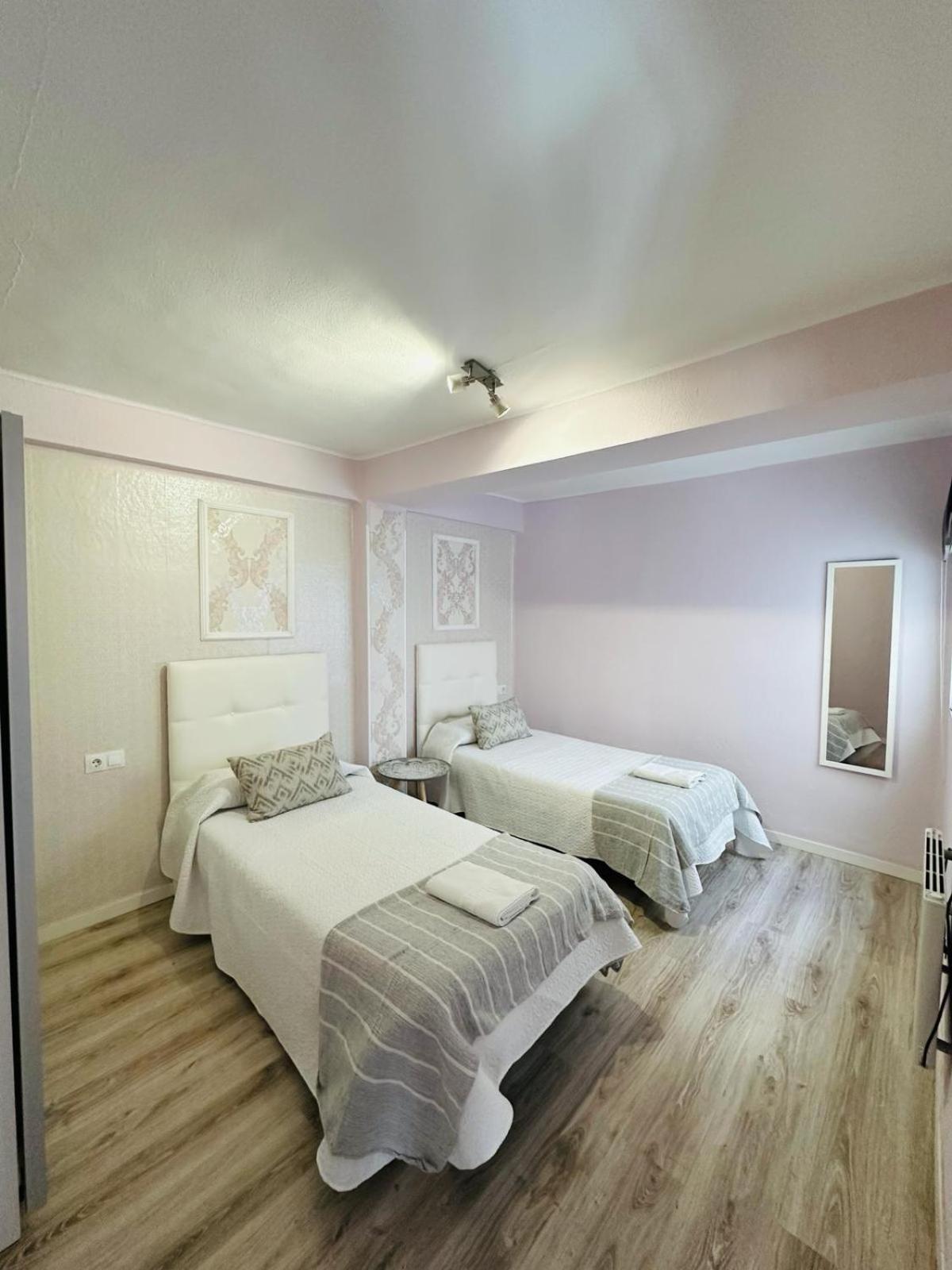 Imperium Apartamentos Centro Parking Gratis Mérida Exterior foto