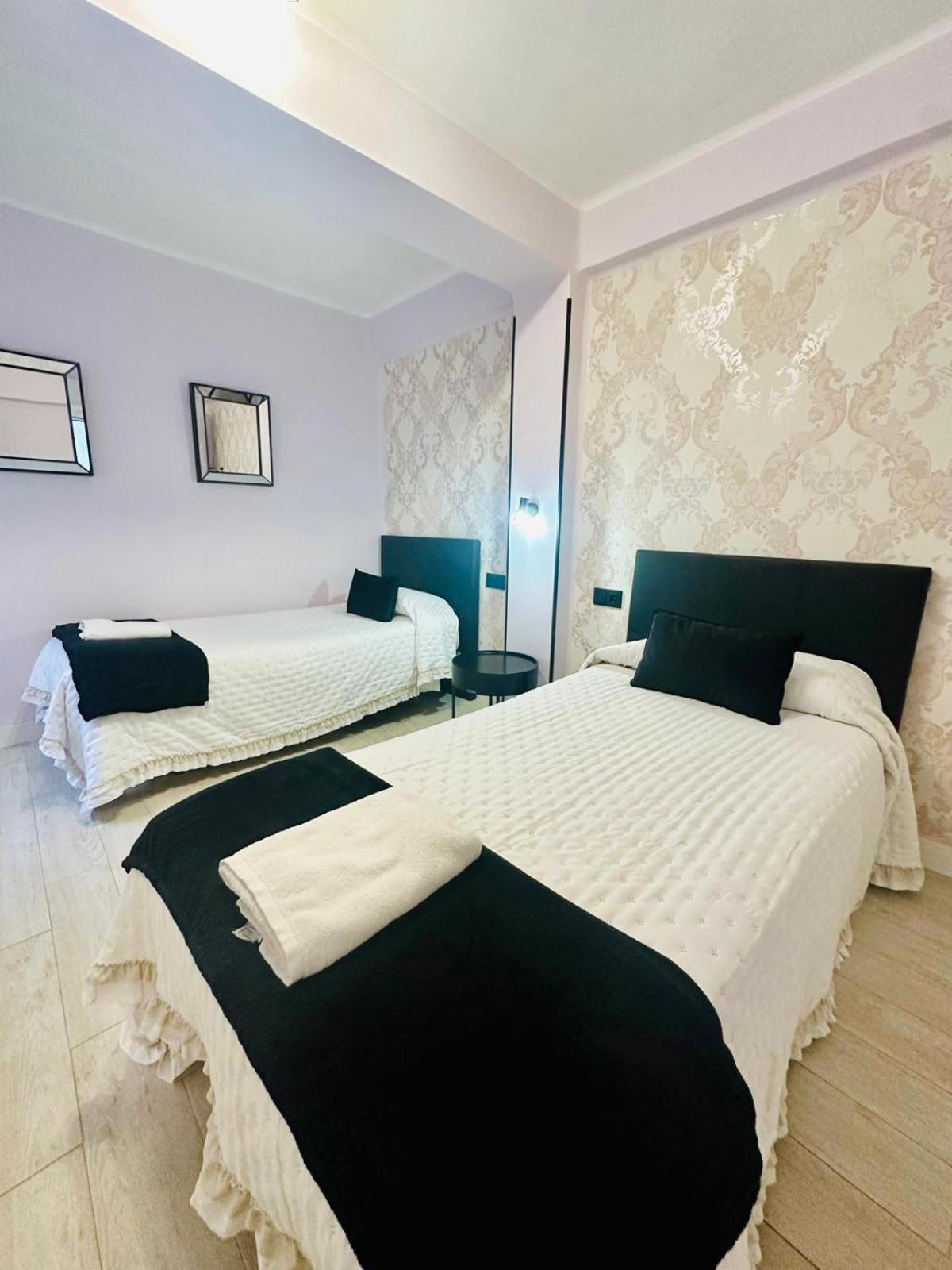 Imperium Apartamentos Centro Parking Gratis Mérida Exterior foto
